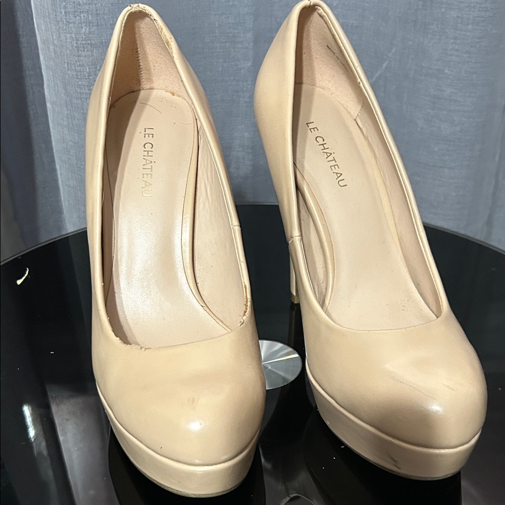 Le Chateau Women's Beige Heels